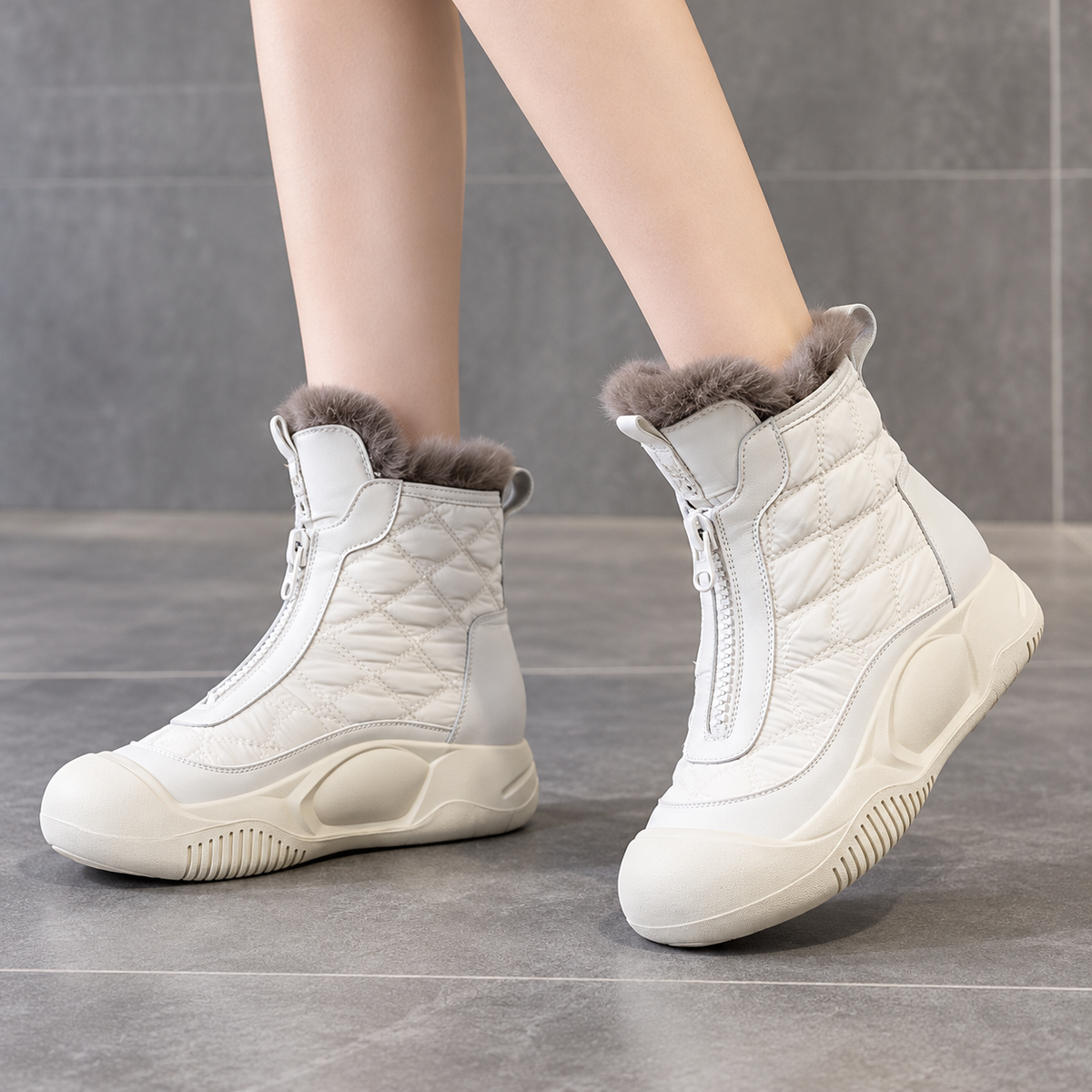 Women's Quilted Winter Boots with Plush Lining – Front-Zip Warm Ankle Boots