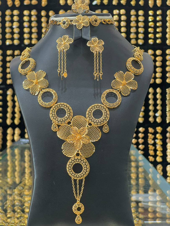 Round Exclusive Indian Jewelry
