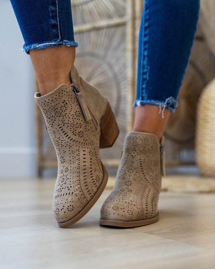 Very G Gwen Boots - Beige FINAL SALE Very G