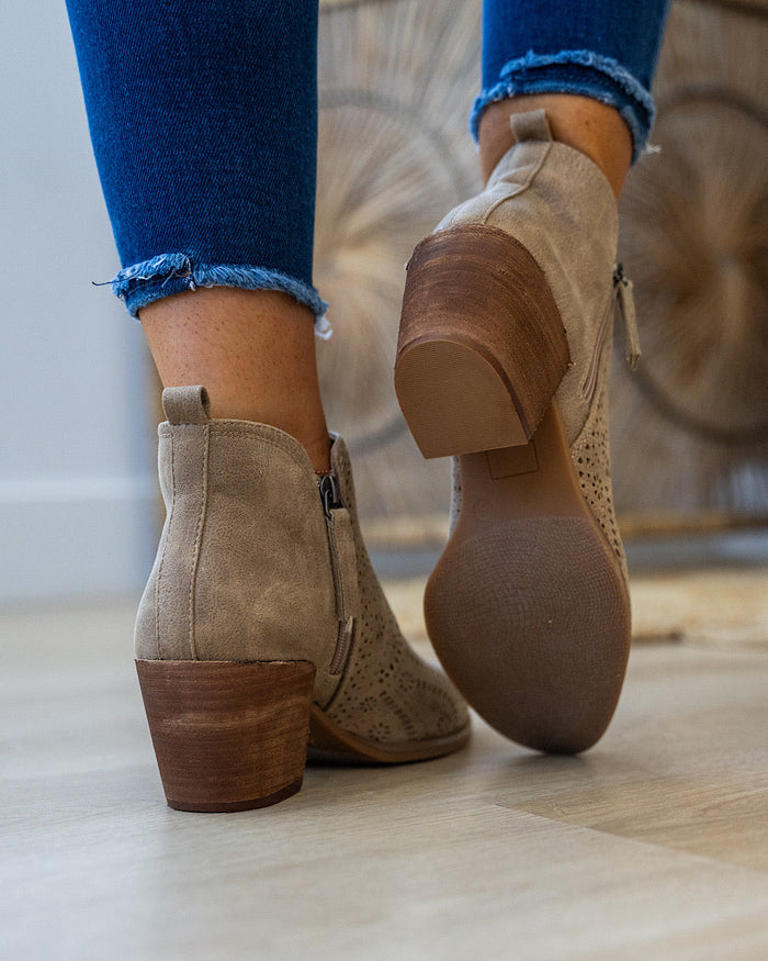 Very G Gwen Boots - Beige FINAL SALE Very G