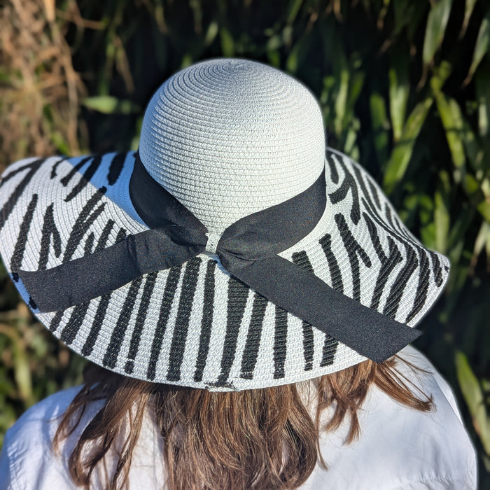 Zebra Print Wide Brim Foldable Hat (57cm) - White/Black